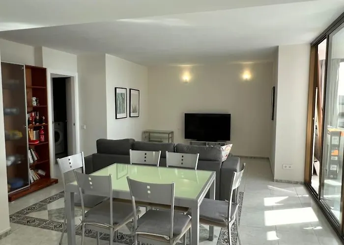 Puerto Y Mar 丰希罗拉